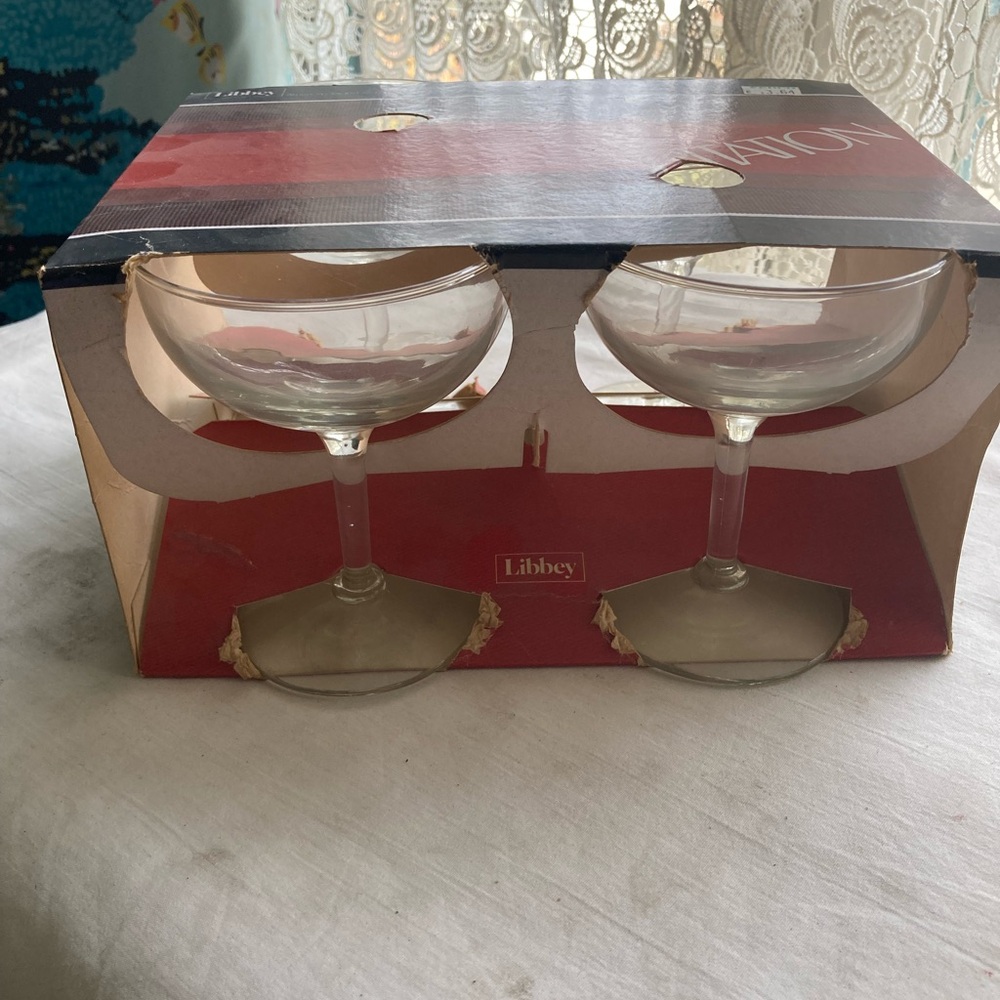 16 vintage champagne glasses